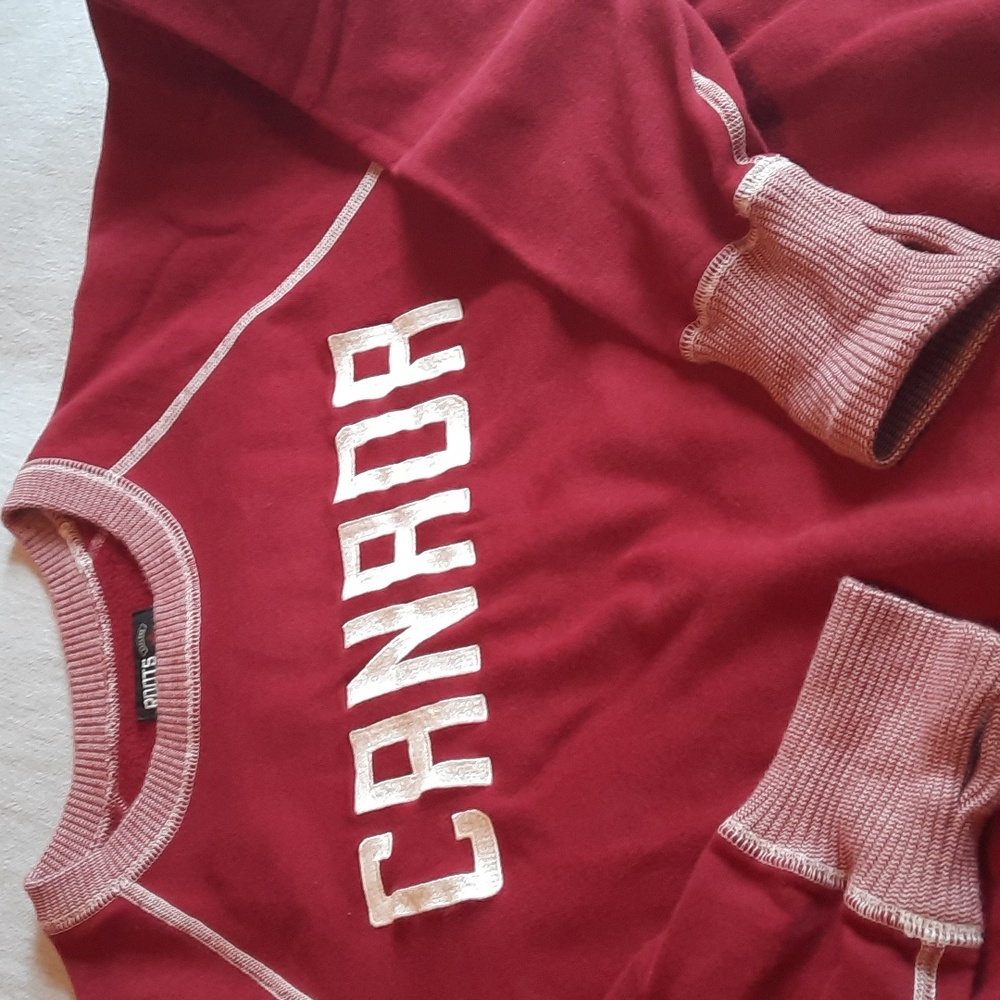Last Chance:Roots Canada Red/White Sweatshirt (Small)
